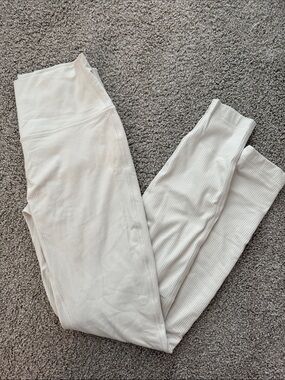 Lululemon size 8High-Waist Ribbed Leggings in Light Cream